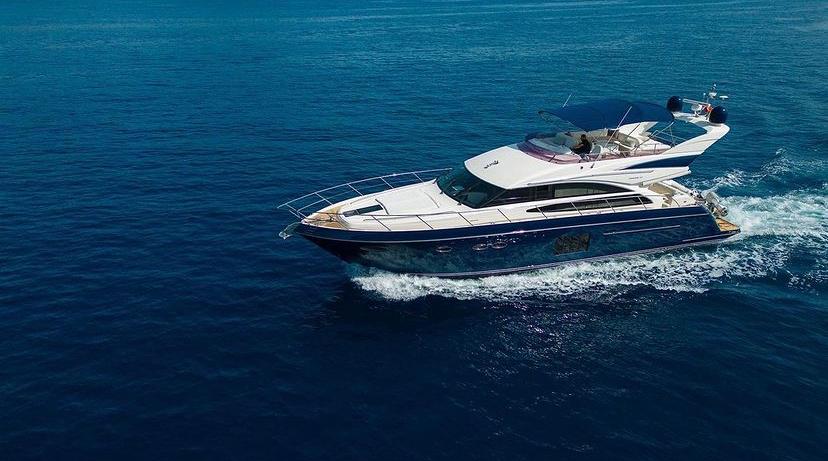 yacht
